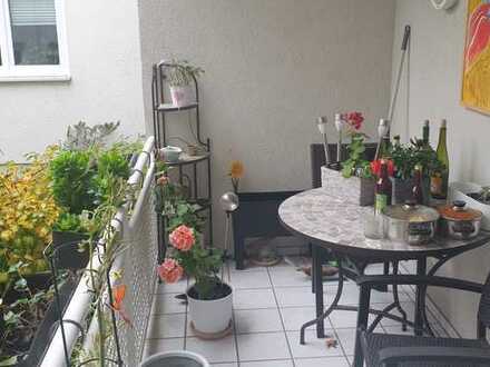 Gepflegt 3-Raum-Wohnung mit Balkon, Einbauküche und großem hellen Bad in Muggensturm