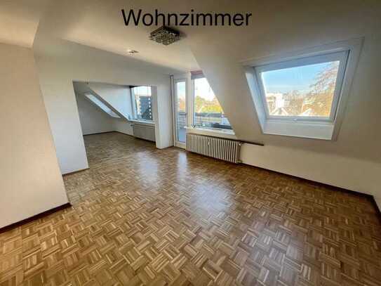 Großzügige 2-Etagen-Dachgeschosswohnung mit Balkon in Niederkassel