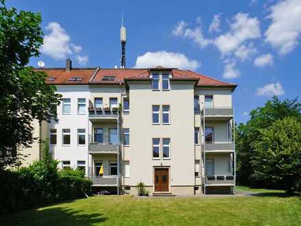 Tolkewitz: Balkon + Wohnküche + Wanne
