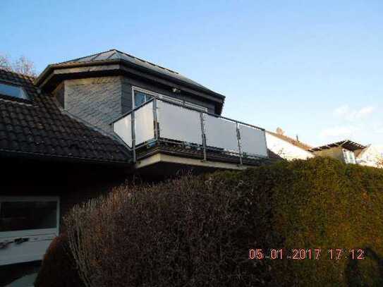 Hochwertige 2-Zimmer-Dachgeschosswohnung mit Balkon in Ratingen-Hösel