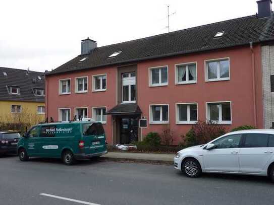 Helles modernisiertes 1 Zimmer Appartement mit schönem Balkon an ruhigen einzelnen Mieter