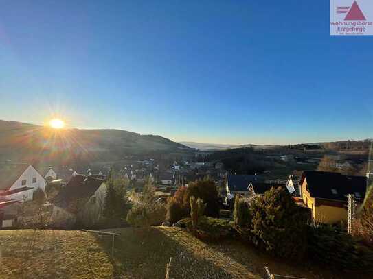 Erstbezug! Traumaussicht in bester Lage von Markersbach