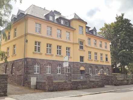 Schicke 2-Raum-Wohnung in einer denkmalgeschützten Villa in Annaberg!