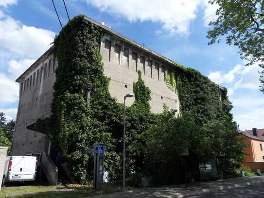 *** RIESIEGER LUFTSCHUTZBUNKER MIT LAGERHAUSZULASSUNG ! ***