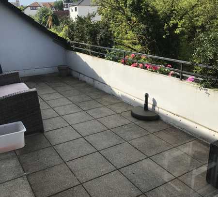 Schöne 3 ZKB-Wohnung mit großem Sonnenbalkon und Außenstellplatz in Bodenheim