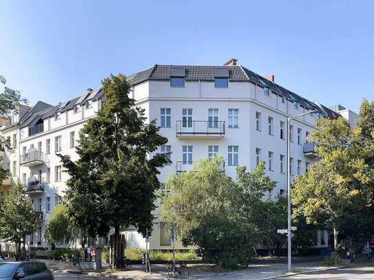 Kapitalanlage: Vermietete 2-Zimmer-Wohnung im sanierten Altbau * Süd-Balkon