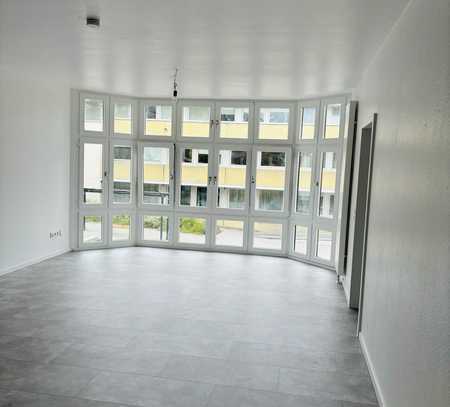Stilvolle, modernisierte 2-Zimmer-Wohnung mit Balkon und Einbauküche in Wachtberg