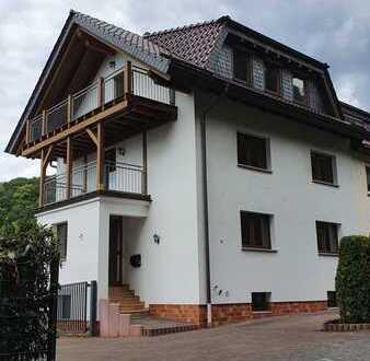 Freundliche und vollständig renovierte 5-Zimmer-Doppelhaushälfte zur Miete in Bad Orb