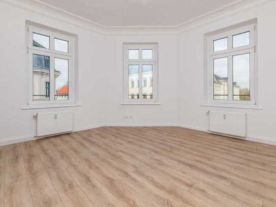 Gut geschnittene 2-Zimmer-Wohnung mit großer Küche und Balkon