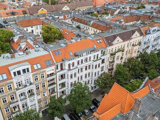 Bezugsfreie Dachgeschosswohnung im denkmalgeschützten Mehrfamilienhaus