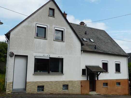 9-Zimmer-Einfamilienhaus in Bollenbach