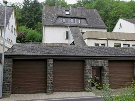 Geschäfts- und Wohnhaus in zentraler Stadtlage!