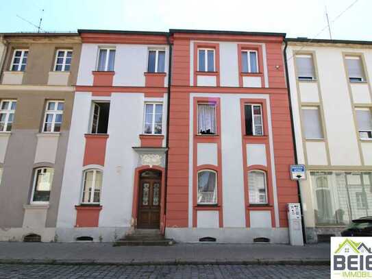 Mehrfamilienhaus ins zentraler Lage Ansbachs auf großem Grundstück