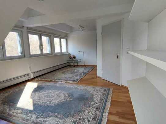 Exklusive 3-Raum-Maisonette-Wohnung mit gehobener Innenausstattung in Wiesbaden
