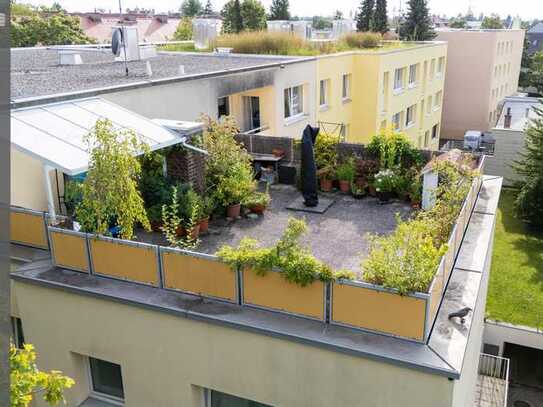 Traumhafte Dachterrassenwohnung mit zwei zusätzlichen Loggien nahe am Laimer Platz!