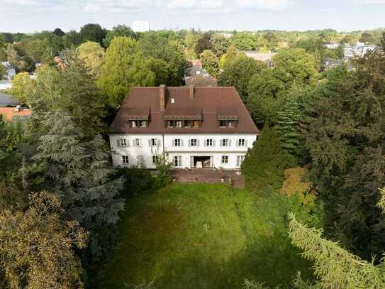 Einzigartiges Immobilienensemble in Bogenhausen: imposantes Anwesen in Münchens begehrter Wohnlage