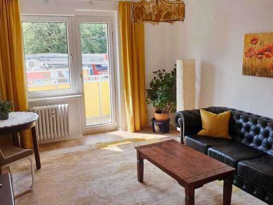 All inclusive: Möblierte & Zentrale 2-Zimmer m. Balkon/ Furnished & central 2-room apartment 1.590€