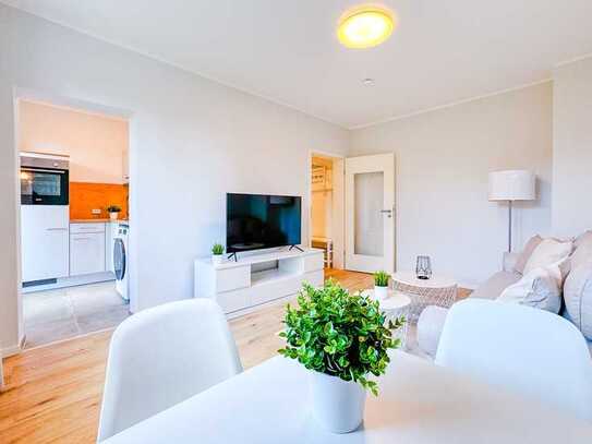 Erstbezug n. Sanierung* sonniger Balkon* WM* moderne Möblierung* EBK* Bad mit Wanne* grüne Wohnlage