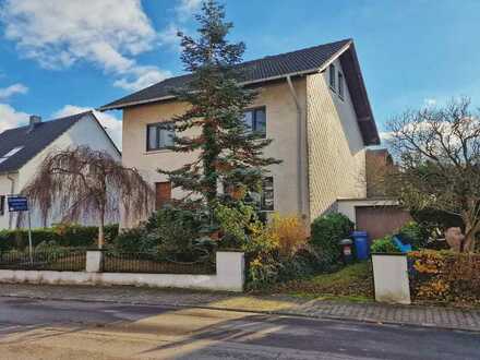 Solides Wohnhaus mit schönem Garten in waldnaher Ortsrandlage