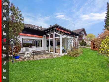 Ruhig gelegener großer Bungalow mit Einliegerwohnung im Dachgeschoss