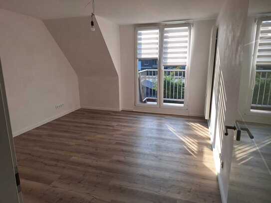 Erstbezug nach Kernsanierung - Moderne 3,5 Zimmer Wohnung in Duisburg-Meiderich