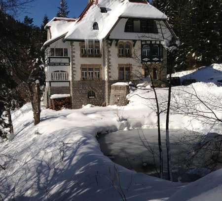 Idyllisches Wohnen in einer Wohnung der Jugendstilvilla,...dort wo andere Urlaub machen.