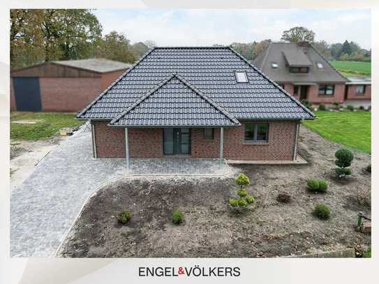 NEUBAU - Bungalow mit Carport