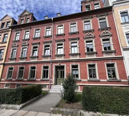 Balkon und Tageslichtbad mit sehr großzügigem Wohnbereich