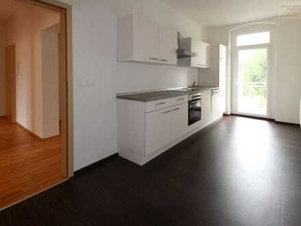 Schicke 2-Raum-Wohnung mit Einbauküche im Zentrum von Aue