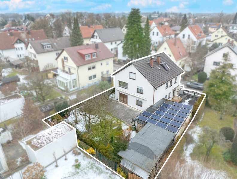CHARMANTES EINFAMILIENHAUS MIT GROßEM POTENZIAL IN MÜNCHEN-MOOSACH