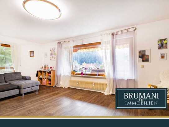 BRUMANI | Modernisierte 5-Zimmer-Wohnung mit großer Terrasse & Balkon in Gutach im Breisgau