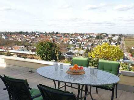 Exklusive Panorama Penthouse-Wohnung mit Terrasse und Einbauküche in Kernen Stetten