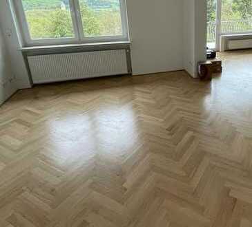 Zweitbezug nach Sanierung: ansprechende 3-Zimmer-Wohnung mit Balkon in Stromberg