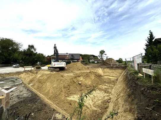 BAUBEGINN erfolgt - DHH in ökologischem MASSIV LEHMSTEINBAU