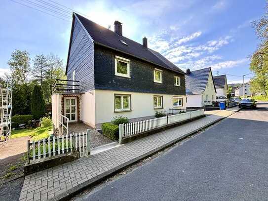 Ein- bis Zweifamilienhaus in zentraler Lage von Burbach