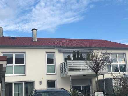 Neuwertige 4-Zimmer-Loft-Wohnung mit Balkon und Einbauküche in Herrieden