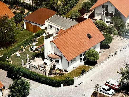 "Exklusives Einfamilienhaus mit ELW in TOP Lage!