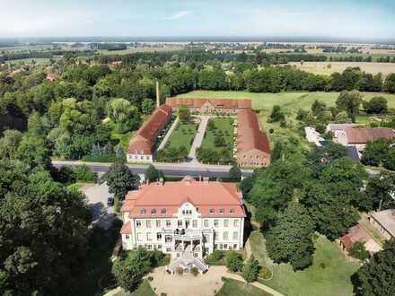 Traumhaftes Haus mit großer Sonnenterasse in historischer Schlossbrennerei