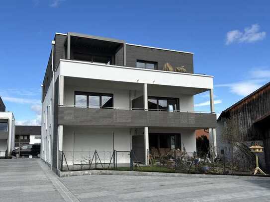 Moderne 3-Zimmer-Wohnung mit Balkon und EBK in Altdorf