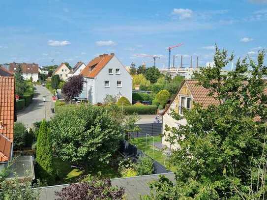 Freistehendes Einfamilienhaus mit 8 Zimmern, Keller und Garten