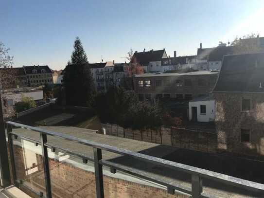 DG-Wohnung mit traumhaftem Ausblick und Balkon in Lindenau!