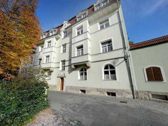 Luxuriöse 4-Zimmer-Wohnung mit Balkon in historischem Stadthaus in ruhiger Coburger Innenstadtlage