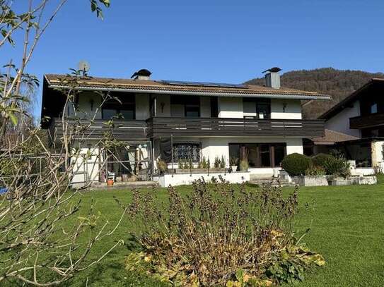 LAGE! LAGE! LAGE! *Großzügiges Wohnen* Landhaus mit Einliegerwohnung und großem Garten