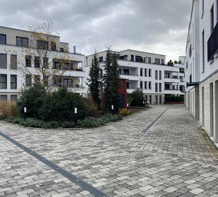 Neuwertig: Großzügige 3,5-Zimmer-EG-Wohnung mit exklusiver Einbauküche und Terrasse in Weinsberg