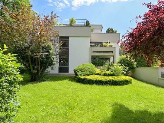 Gepflegte 3-Zimmer-Erdgeschosswohnung mit West-Balkon auf parkähnlichem Grundstück, solide vermietet