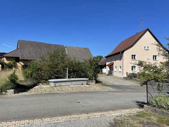 Ehemalige landwirtschaftliche Hofstelle in der Mitte von Orsingen; Ruhige Lage!