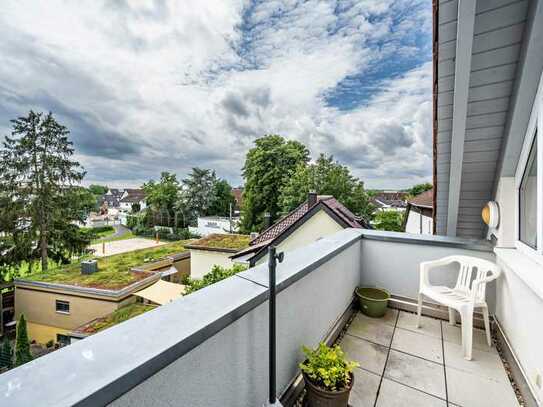 Zentral gelegene 2-ZKB-DG-Whg. mit 2 Balkonen & tollem Blick über den Schlossgarten in Schwetzingen