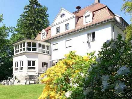 Villa "von Craushaar" in weitläufigem Park, mit Badesee, Teich und Garten
