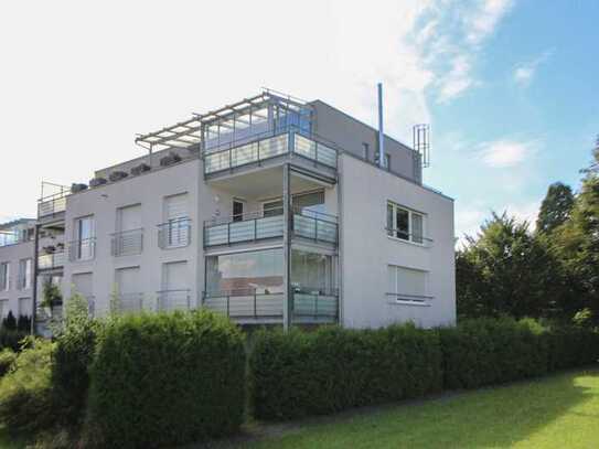 Der Natur so nah: Schöne Penthouse-Wohnung mit Panorama-Aussicht