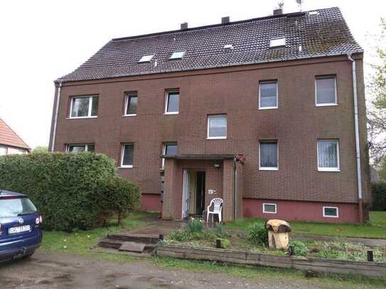 Helle 2-und 1,5 -Zimmer-Dachgeschoss-Wohnung mit Einbauküche in Gammelin